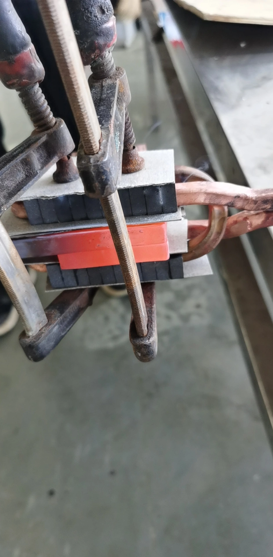 IGBT+DSP+CE Protable Inductieverwarmingsmachine met metaalplaat 5