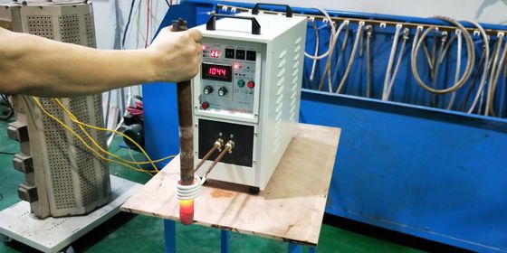 60KW snelle Inductie Solderende Machine voor Hitteverdeler en de Warmtewisselaar van Alumininum